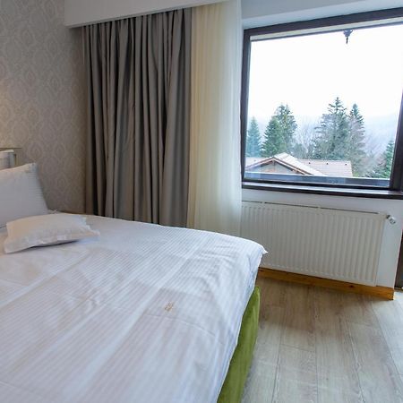 Pension Carmen'S Mansion A Sinaia Ngoại thất bức ảnh