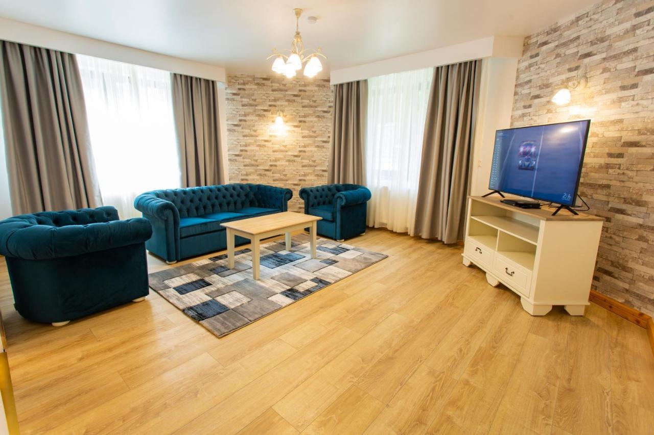 Pension Carmen'S Mansion A Sinaia Ngoại thất bức ảnh