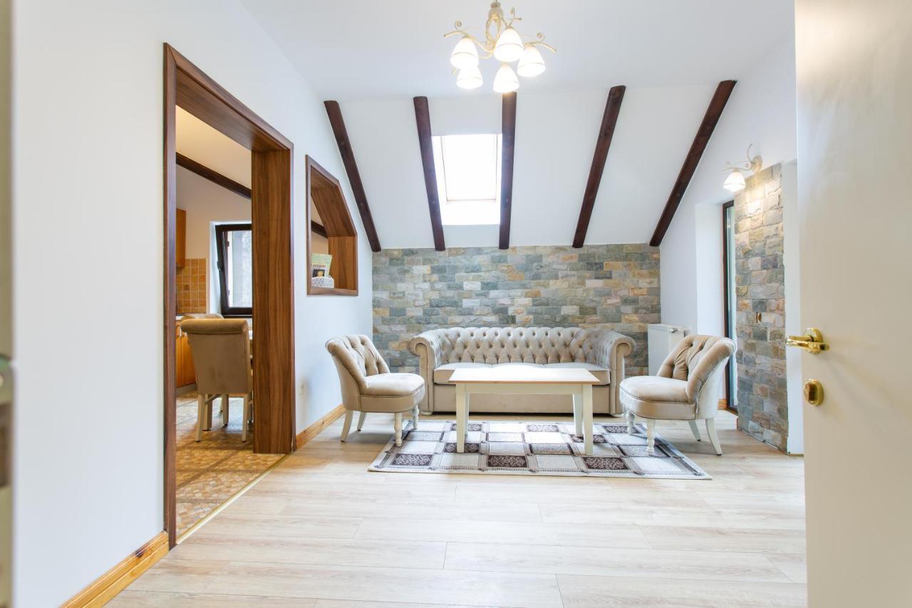 Pension Carmen'S Mansion A Sinaia Ngoại thất bức ảnh